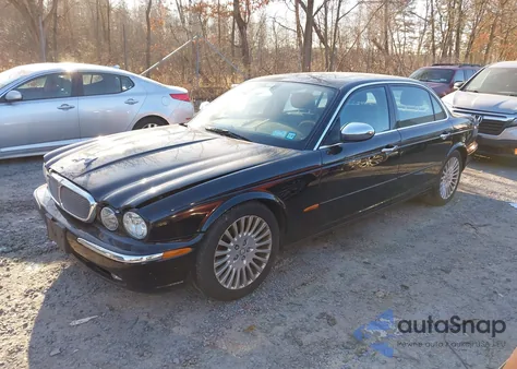 2005 Jaguar Xj Vanden Plas z USA, uszkodzony, nr VIN SAJWA82C85SG43869